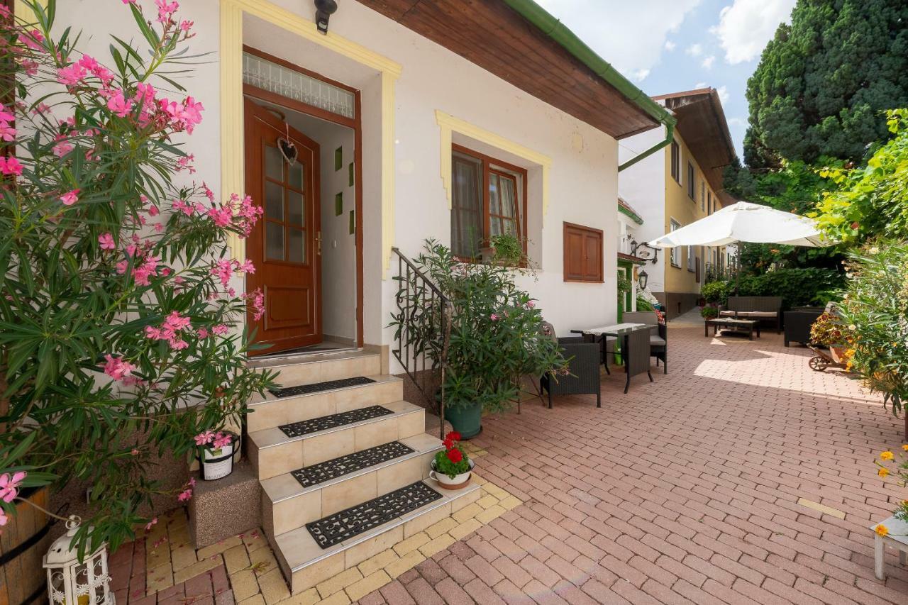 Laubgassl Apartment Mörbisch am See Екстериор снимка