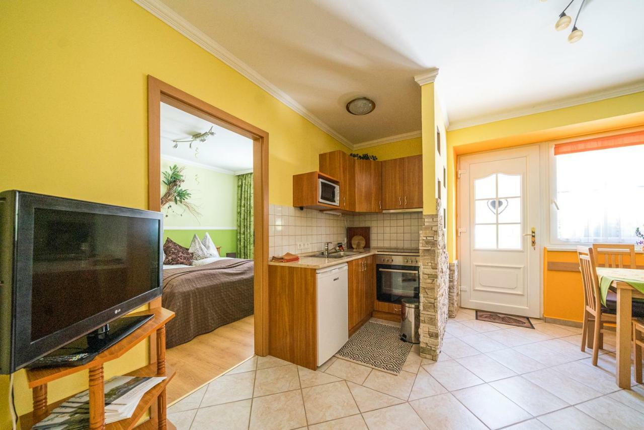 Laubgassl Apartment Mörbisch am See Екстериор снимка