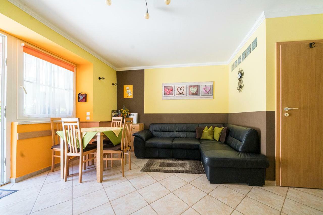 Laubgassl Apartment Mörbisch am See Екстериор снимка