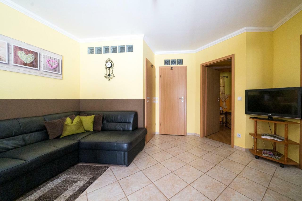 Laubgassl Apartment Mörbisch am See Екстериор снимка